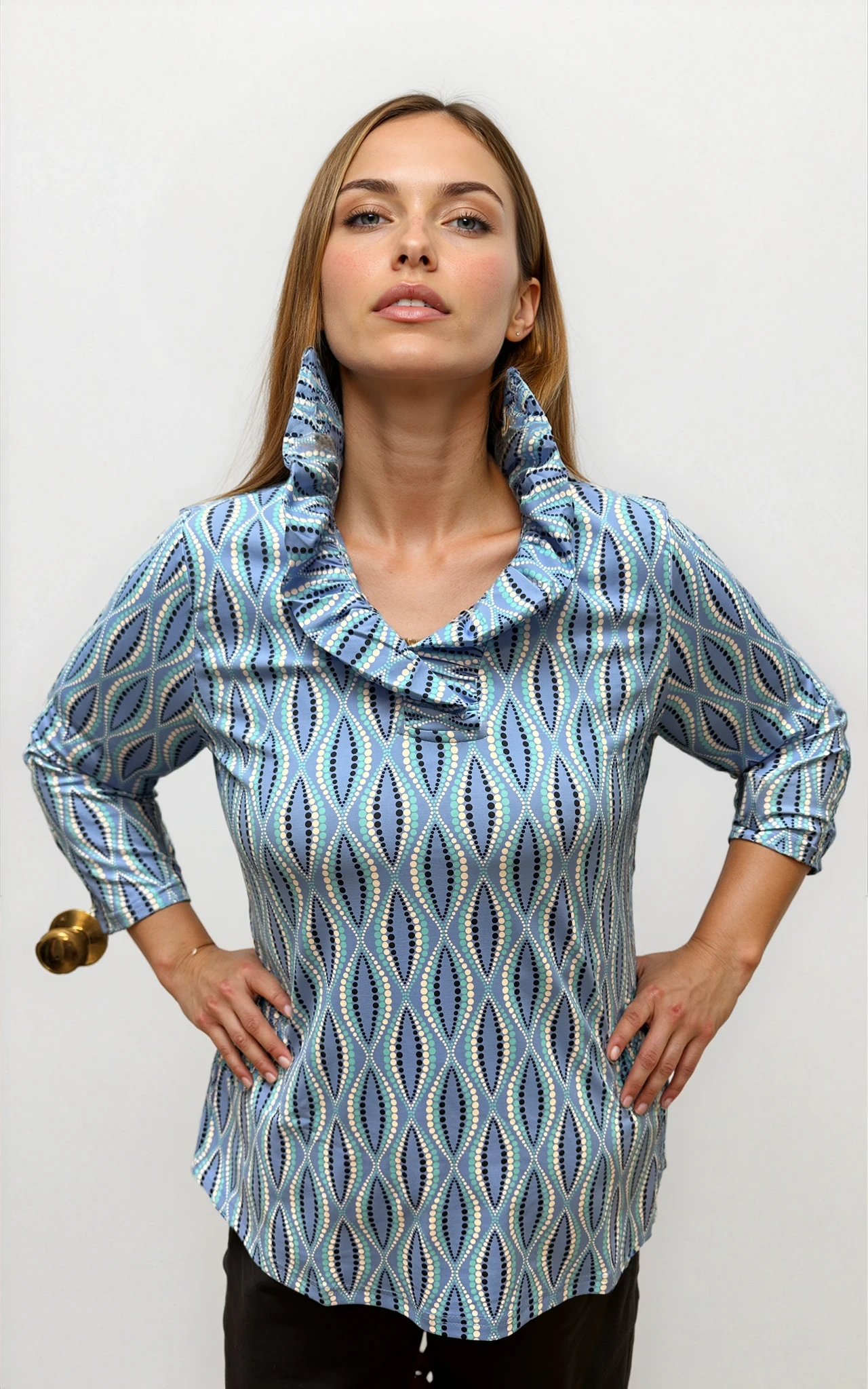 001- LuLu B Periwinkle Print Ruffle Neck Top M 001- LuLu B Periwinkle Print Ruffle Neck Top M