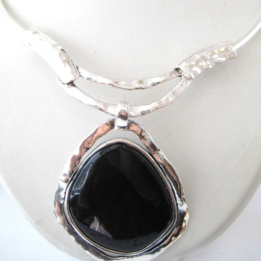 NE-111 Black Medallion on Silver Collar