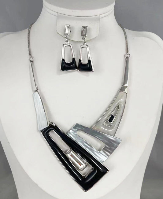NE-196 Black and Grey Geometric