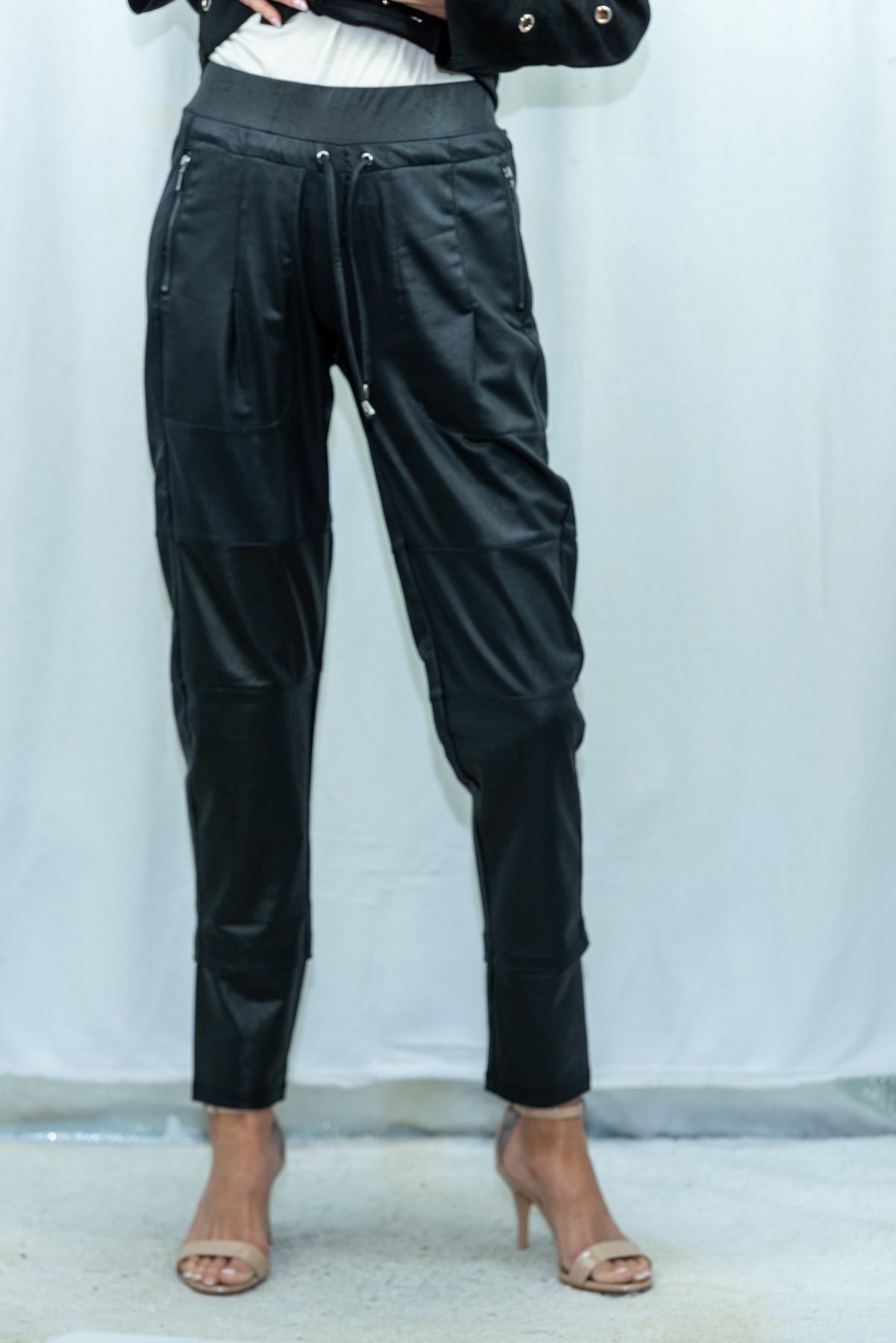 037- Vecceli Black Tie Waist Zipper Pocket Pant