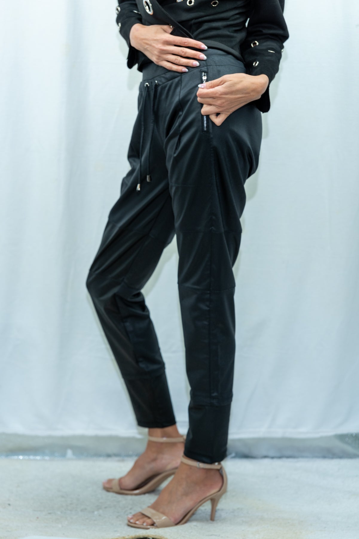 037- Vecceli Black Tie Waist Zipper Pocket Pant