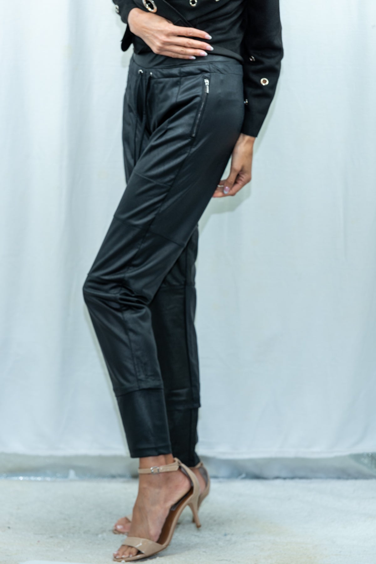 037- Vecceli Black Tie Waist Zipper Pocket Pant