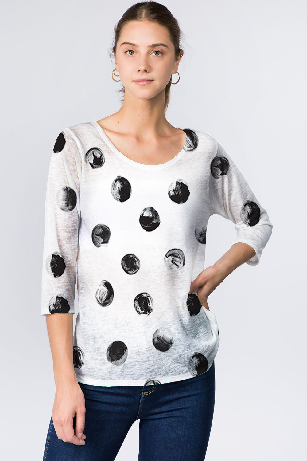 025- ET Lois White and Black Polka Dot 3/4 Sleeve Top