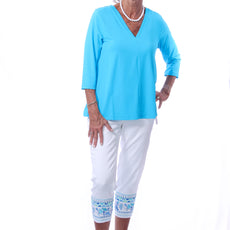 001- LuLu B Turquoise "V" Neck Center Seam Top