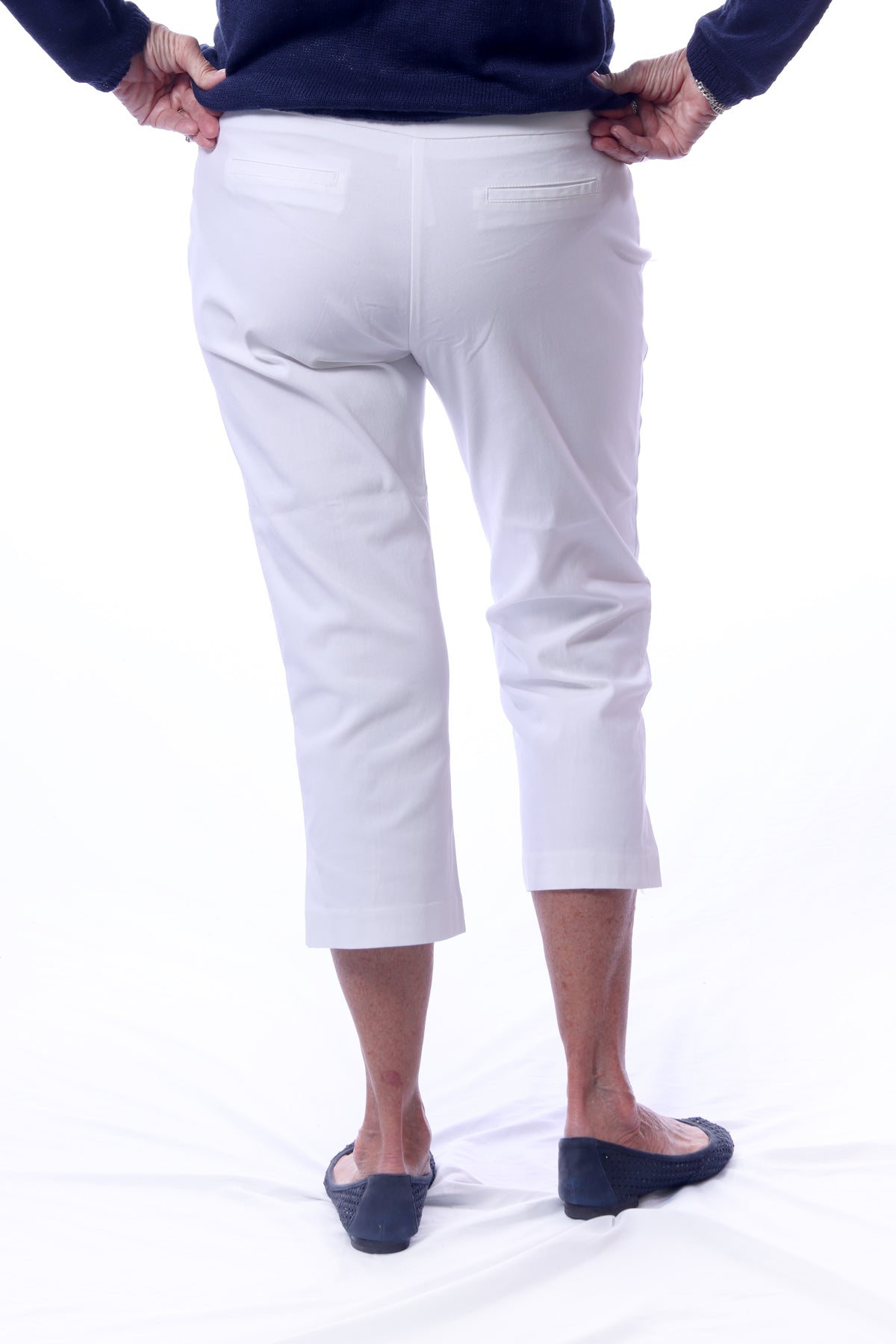 001- LuLu B White Stretch 2 Pocket Capri