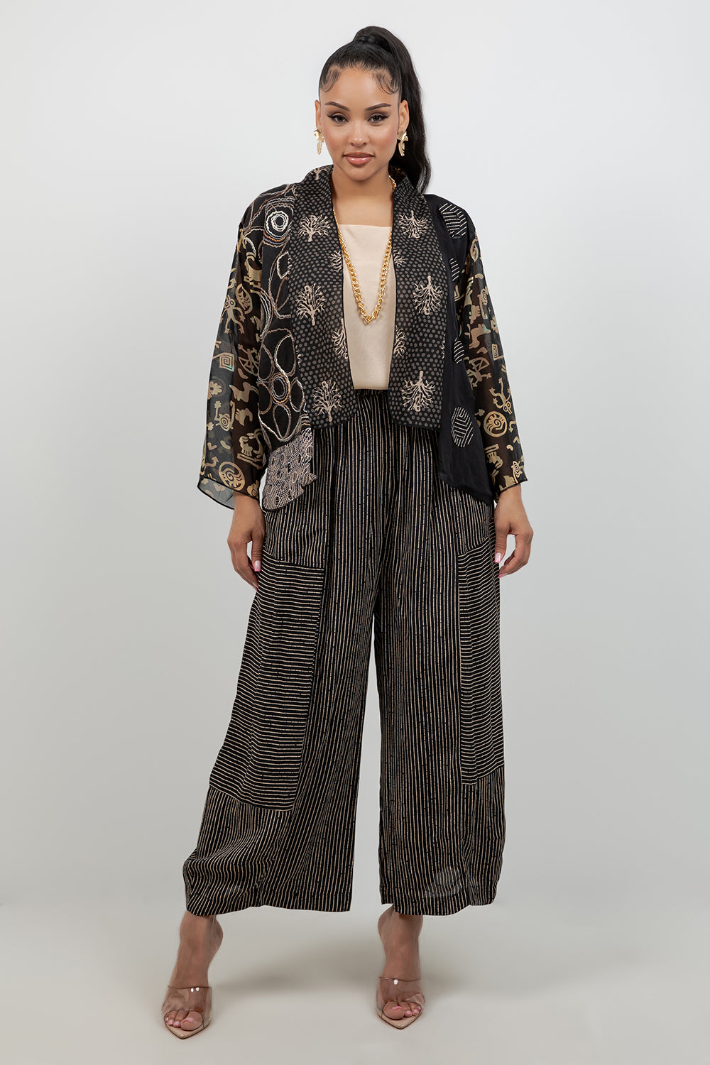 034- Sterling Styles Black and Beige Short Kimono