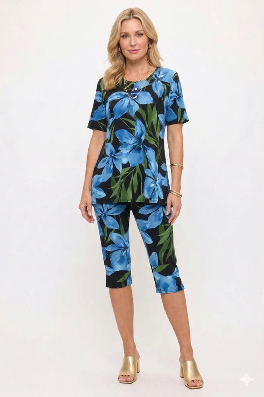 000- Atu Blue and Green Floral Capri