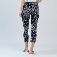 002- Clara Sun Woo Black and White Flower Capris
