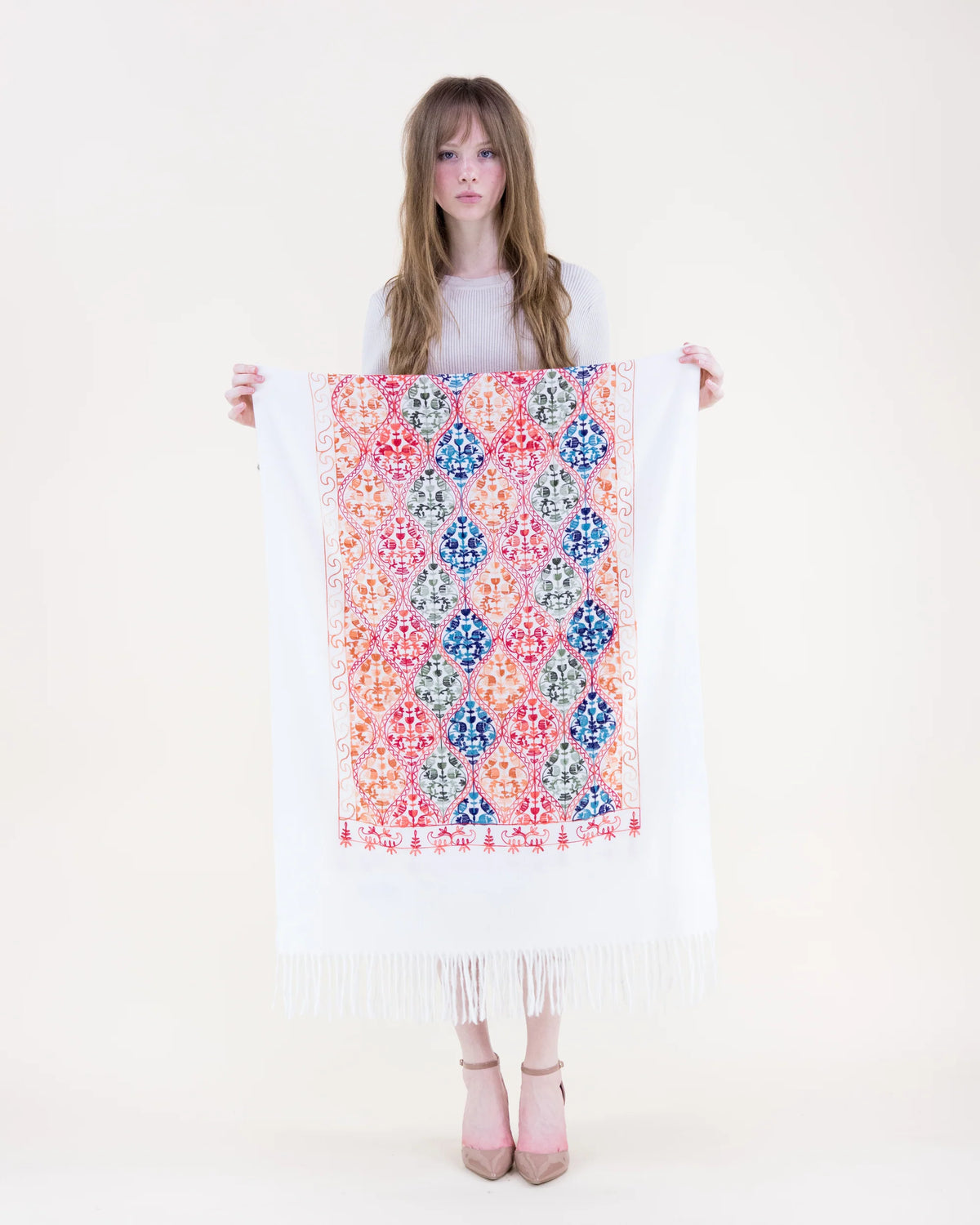 038- Very Moda White Embroidered Fringed Scarf