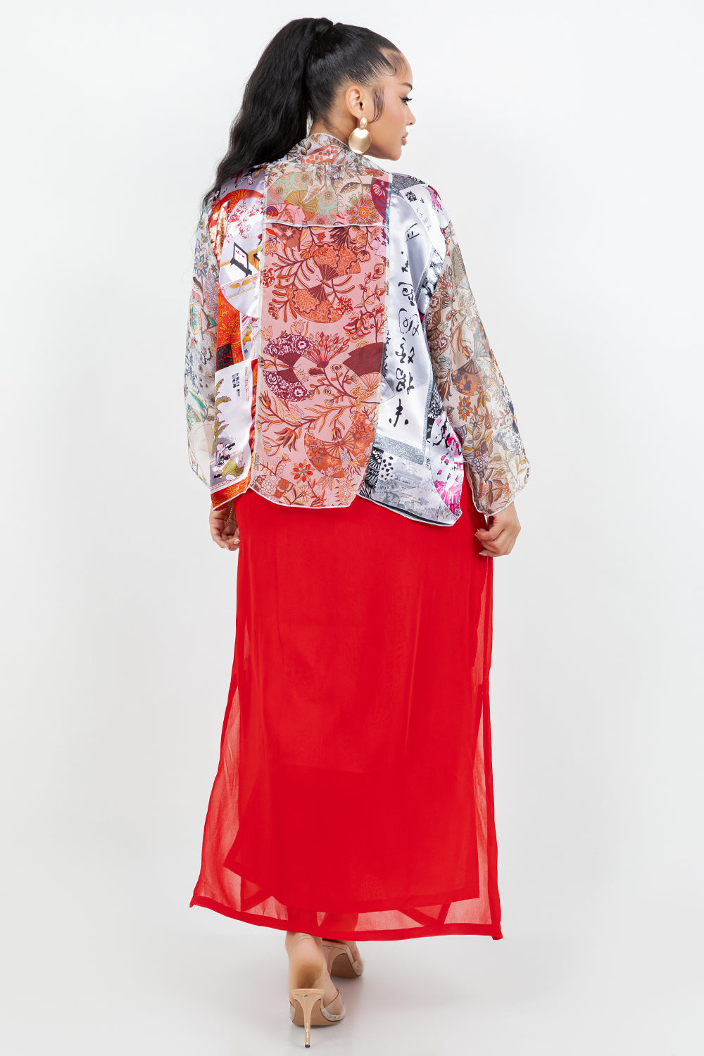 034- Sterling Styles Gray and Beige Chinese Kimono
