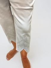 011- Ethyl White Sparkle Bottom Pocketed Capri