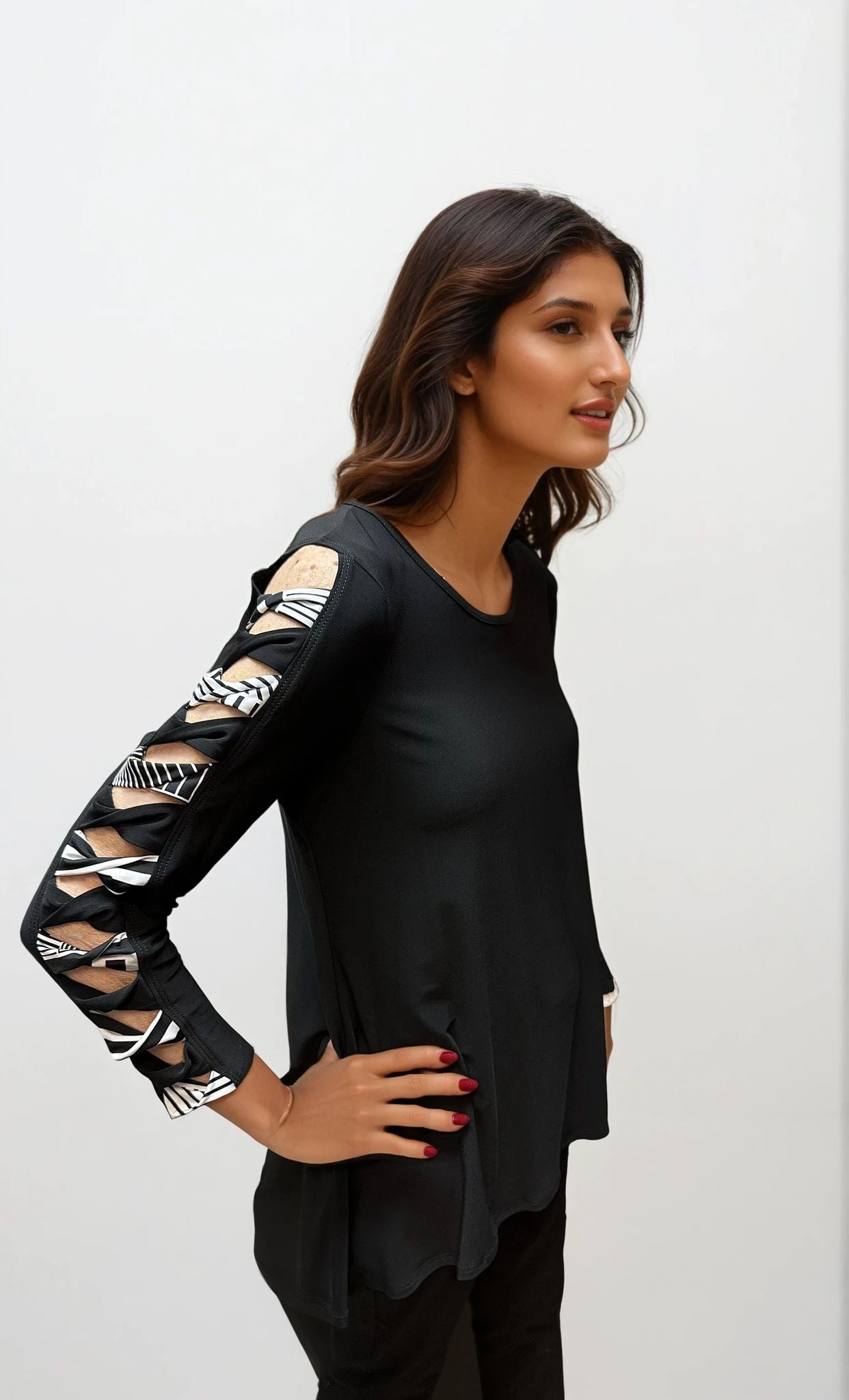 070- Pretty Woman Black Hi-Lo Tunic with Open Sleeves in Black and White