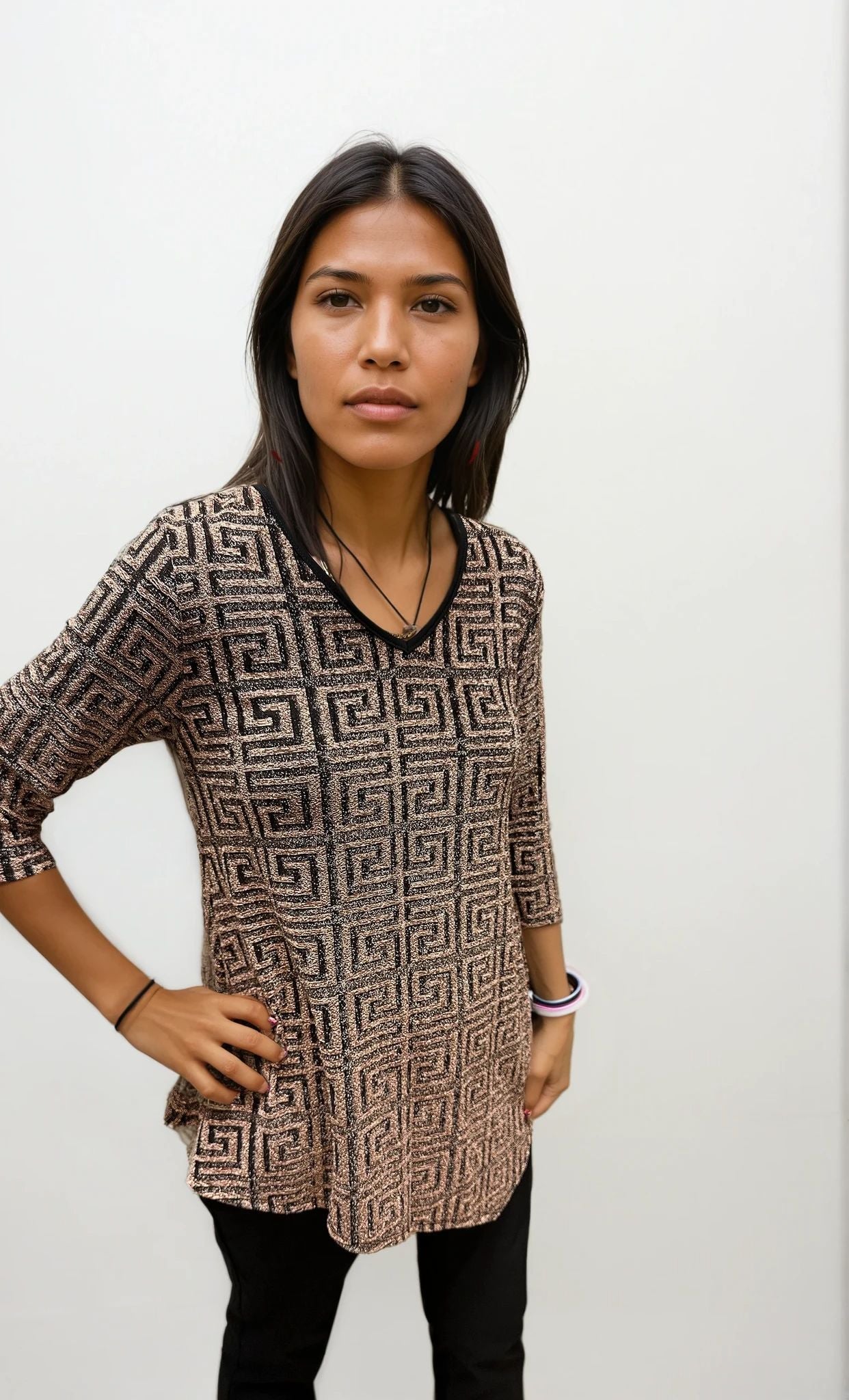 070- Pretty Woman Gold Metallic V Neck Holiday Top