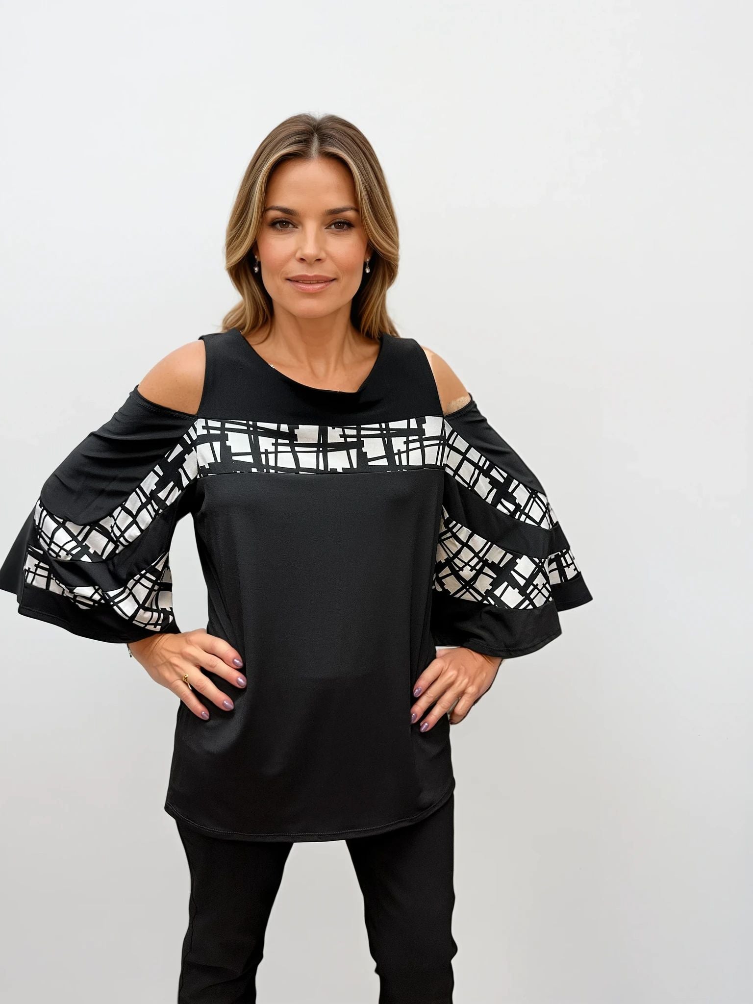 070- Pretty Woman Black with White Print Open Bell Sleeve Top
