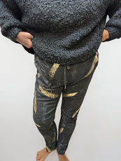 063- Bella Amore Gold on Black Stretch Pants