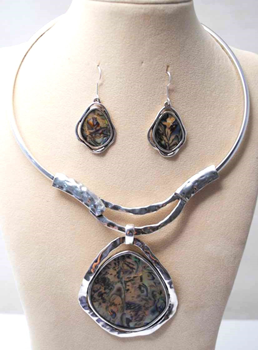 NE-115 Abalone Medallion on Silver Collar