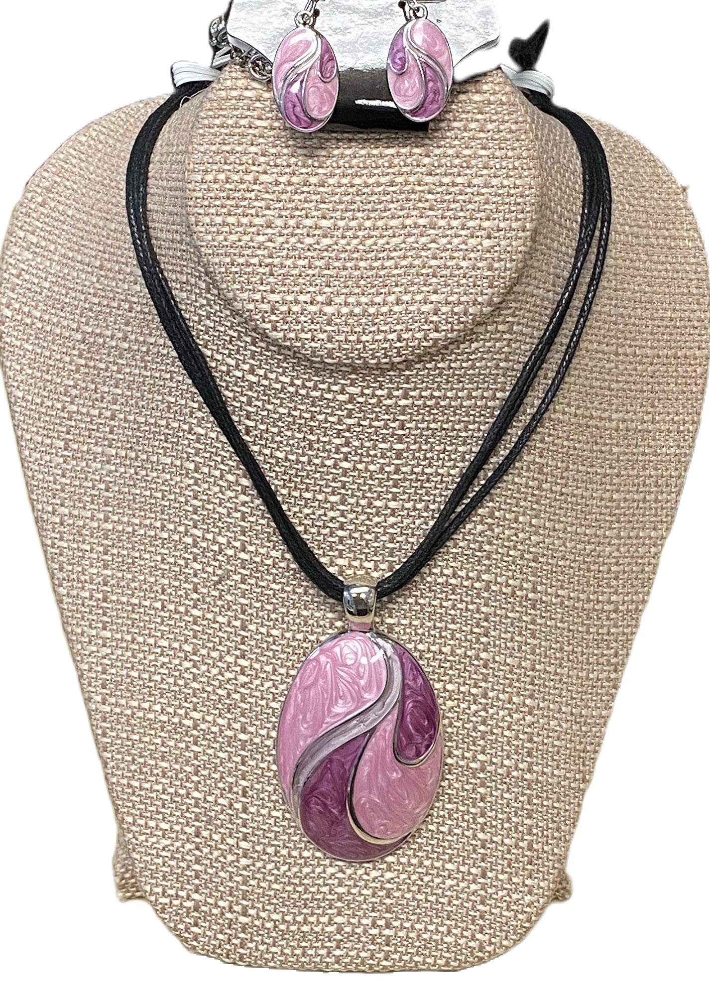 NE-217 Pink and Lavender Oval Medallion