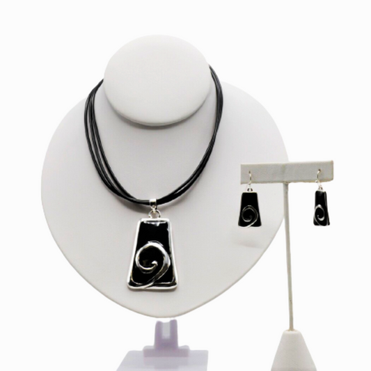 NE-237 - Black and Silver Necklace  Set