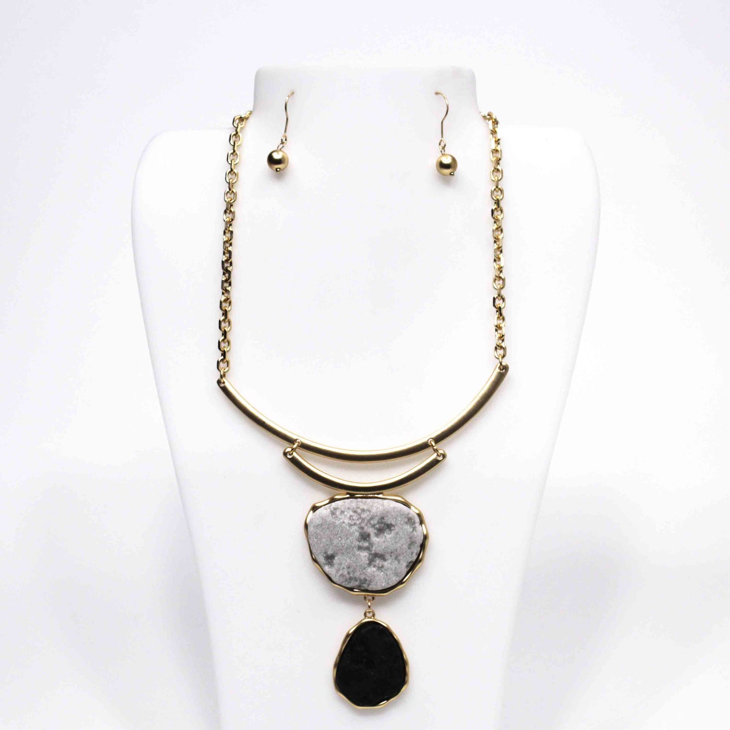 NE-076 Black and Grey Stone on Gold