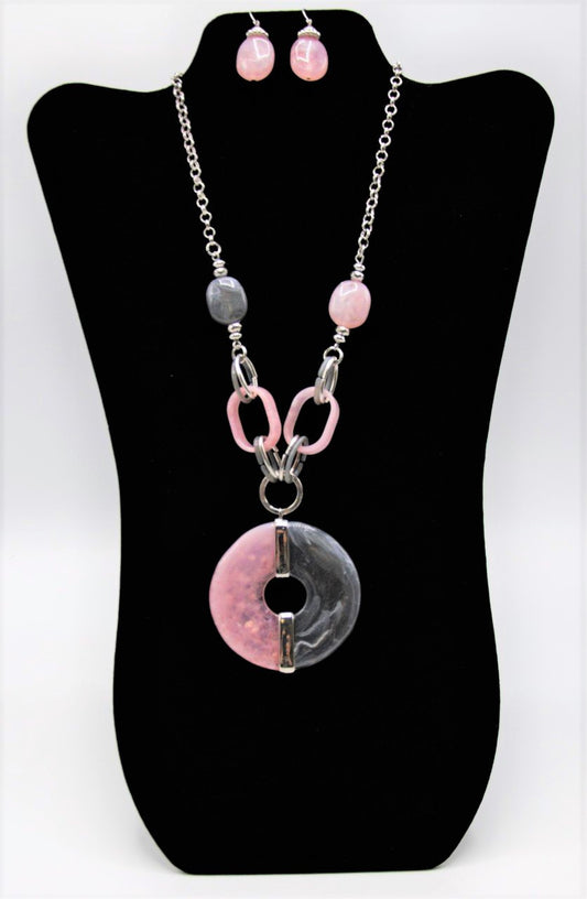 NE114 - Gray & Pink Doughnut Medallion Necklace Set