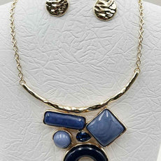 NE-068  Shades of Grey in Gold Collar