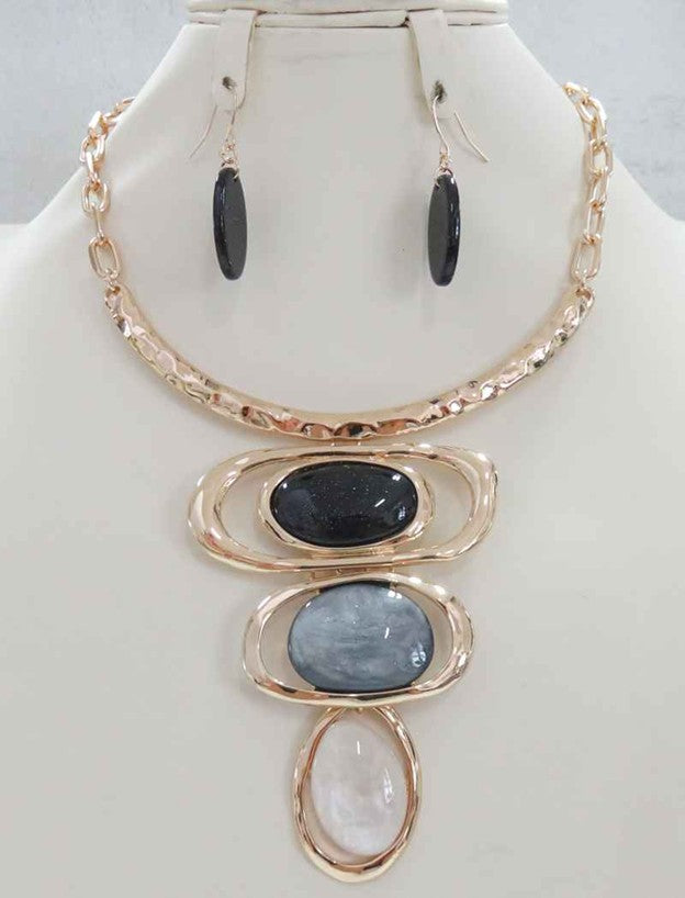 NE-078  Gold Necklace Set with Black and Grey