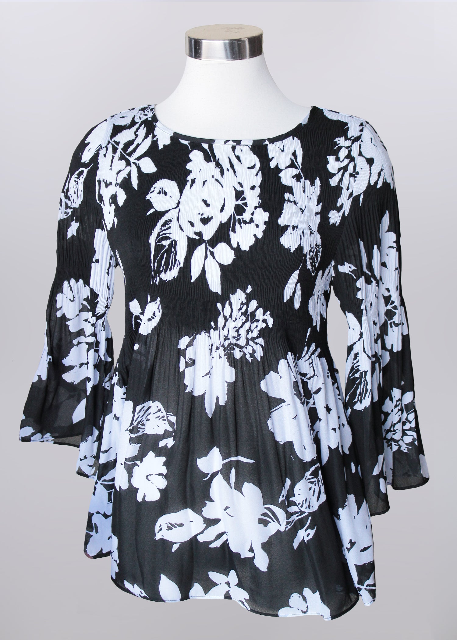 054- Keren Hart Black and White Bell Sleeve Pleated Top