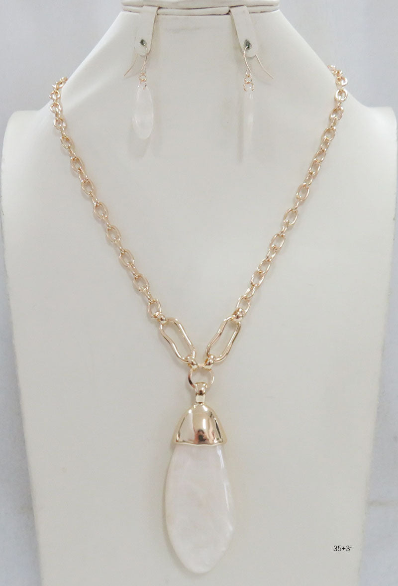 NE-192   Ivory Pearlized Orb on Long Gold  chain