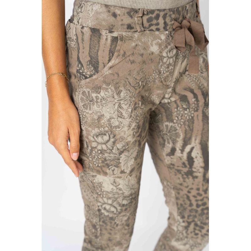 075- Look Mode Leopard and Flower Stretch Crinkle Pants