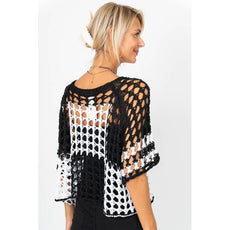 075- Look Mode Black and White Squares Sweater
