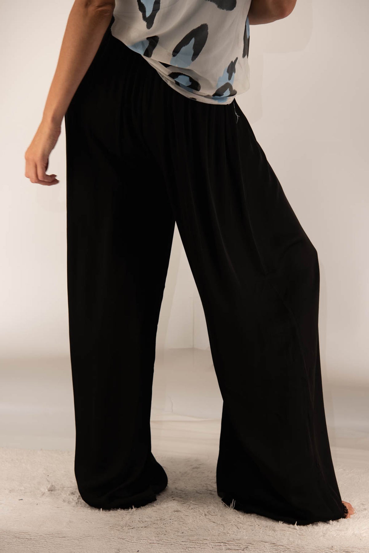 012- Tempo Paris Black Silk Fray Pant