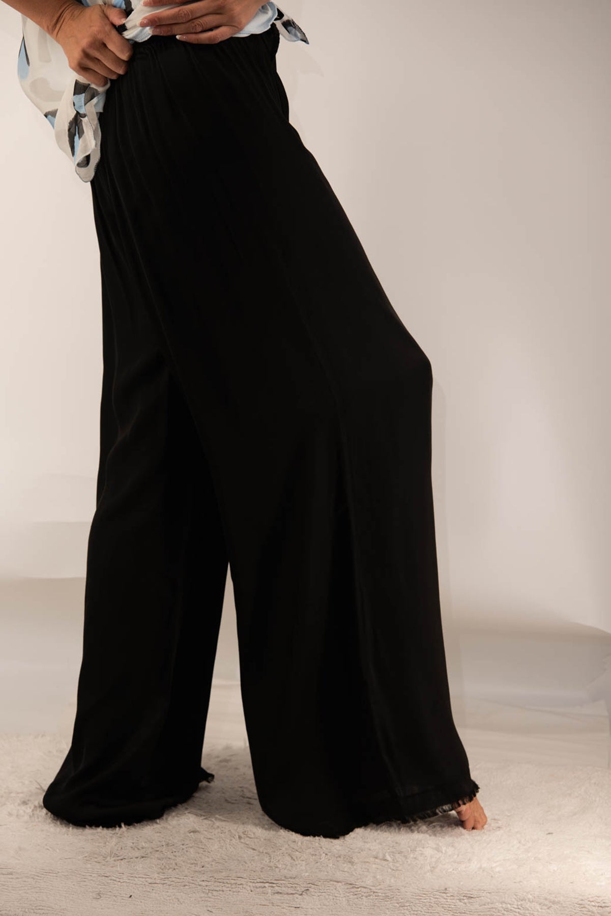 012- Tempo Paris Black Silk Fray Pant