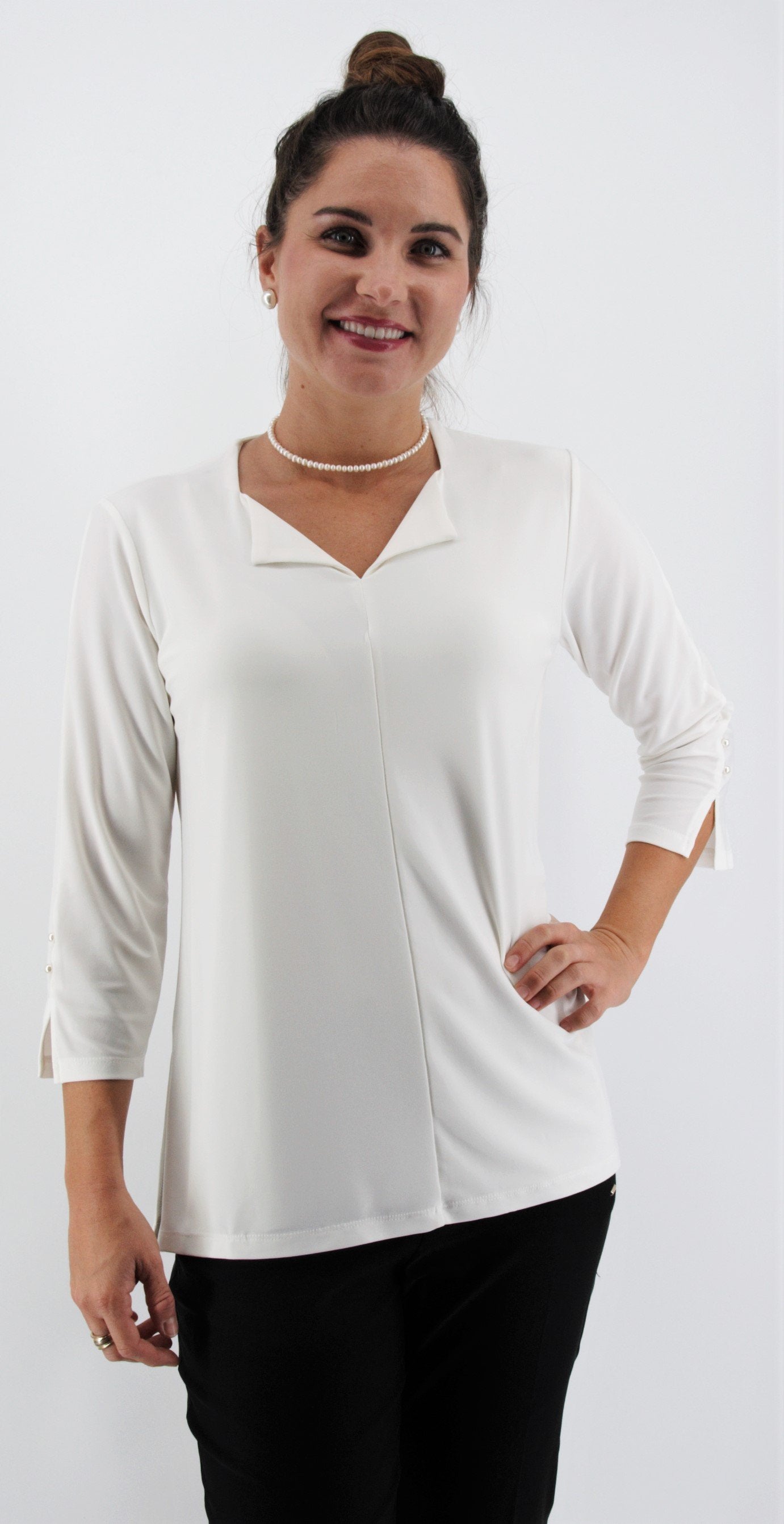 037- Vecceli White Zipper Shoulder Top