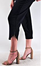 037- Vecceli Navy Zipper Cuff Capri