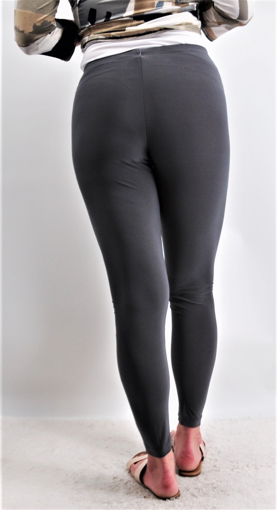 014- Caribe Charcoal Gray Crop Leggings