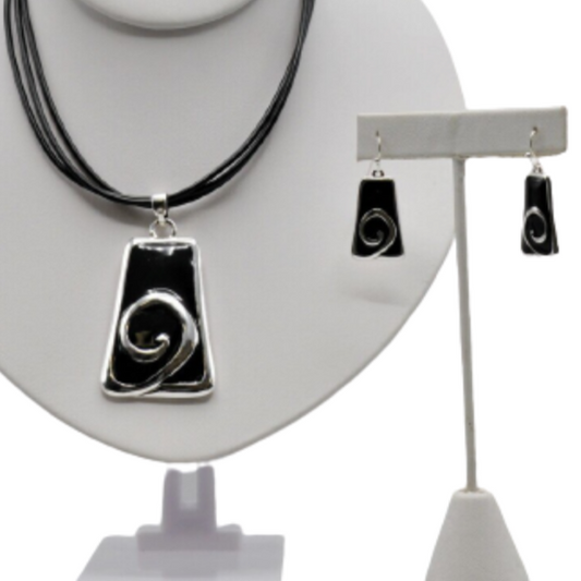 NE-237 - Black and Silver Necklace  Set
