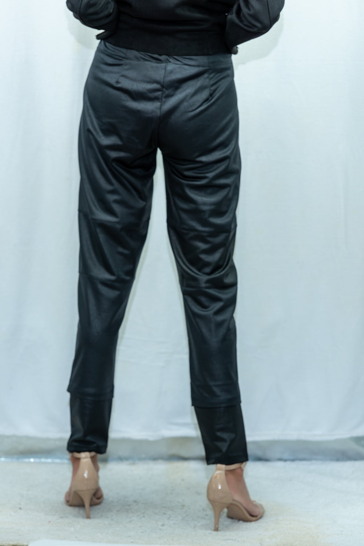 037- Vecceli Black Tie Waist Zipper Pocket Pant